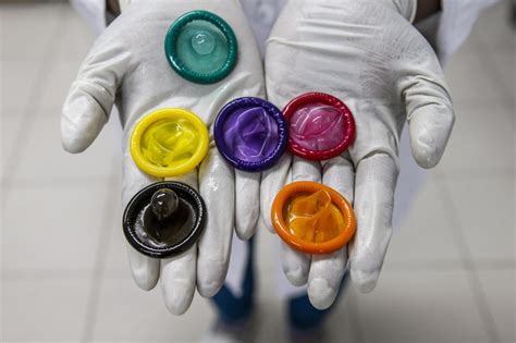 Fafanje brez kondoma za doplačilo Bordel Bomi